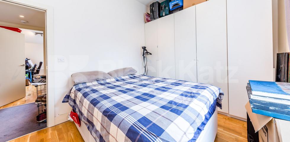 Spacious six bedroom property with two bathrooms Camden Street, Camden